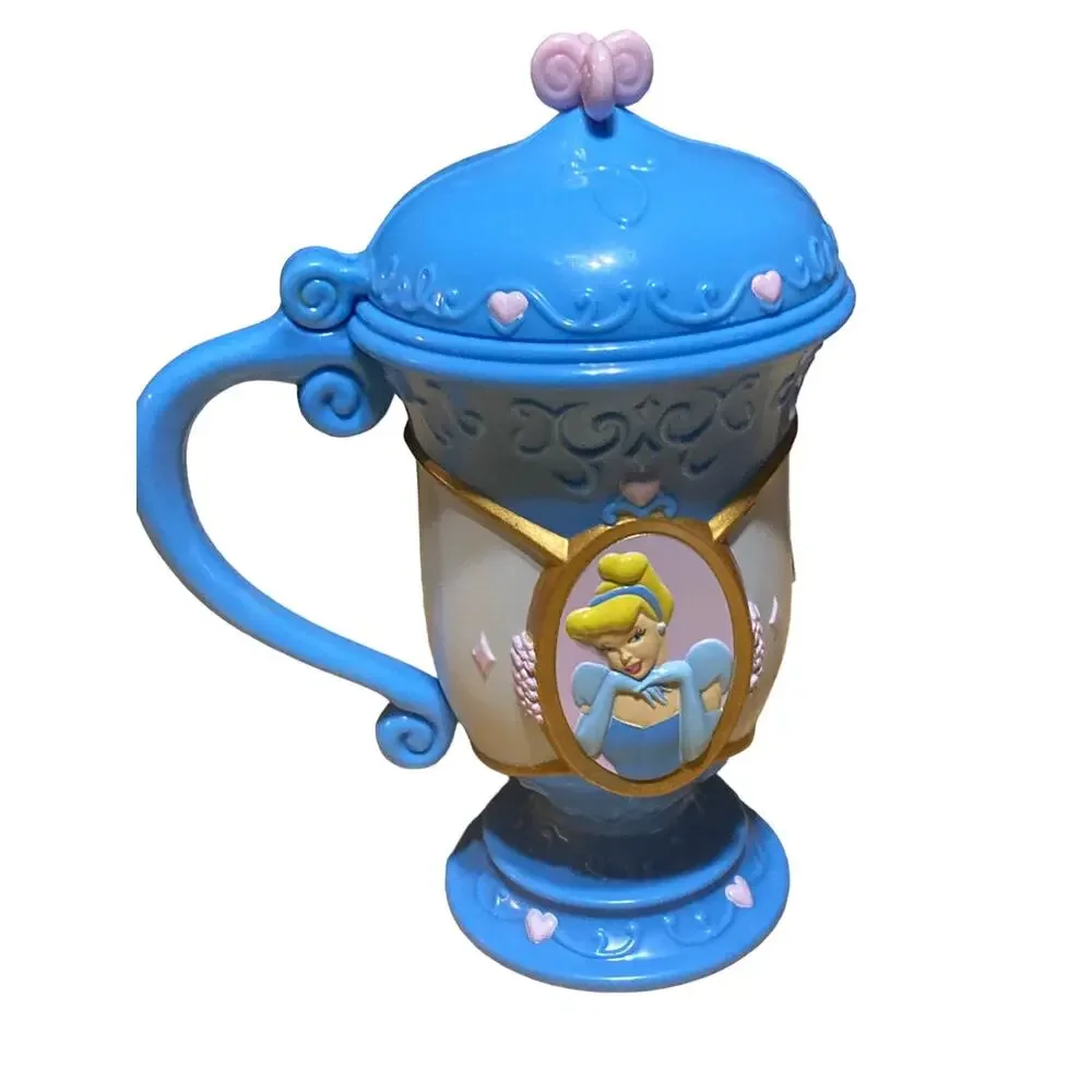 Disney on Ice Cinderella cup‎ Souvenir Plastic Collectible Pretend Play